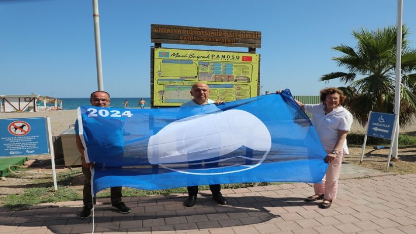 Antalya'da 17 halk plajı Mavi Bayrakla ödüllendirildi