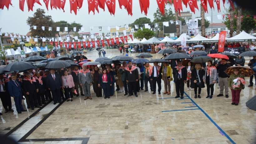 Şiddetli Yağmur, Hasat şenliğini engelleyemedi!